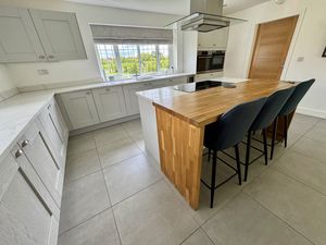 Open Plan Living - click for photo gallery